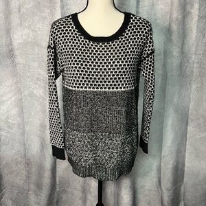 American Eagle Vintage Boyfriend Black, White and Gray Scoop Neck Sweater - PS